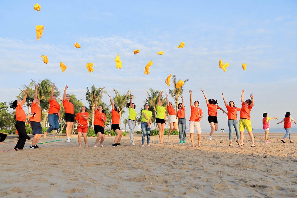 Cần chuẩn bị những gì để tổ chức team building tại bãi biển?